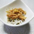 ぱふ♪'s cooksnap of when they made しらすでおつまみ。なめ茸と辛子乗せ.