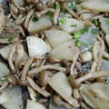 フレンチブルブル's cooksnap of when they made 簡単！即出来！あと一品！の　大根しめじ.