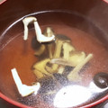 居酒屋まるみ's cooksnap of when they made 松茸風えのきのお吸いもの.