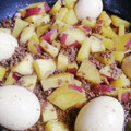 Huong's cooksnap of when they made 鶏ももとサツマイモと卵のほっこり甘辛煮.