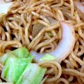 もももすけ＋'s cooksnap of when they made 冷凍保存した麺を使って！レンジ焼きそば.
