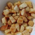 くまstar's cooksnap of when they made 簡単おやつ♪ 食パンラスク.