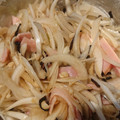 かめのたろう's cooksnap of when they made 新玉ねぎとえのきの塩こんぶ和え.