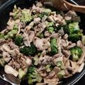 みこひろママ's cooksnap of when they made ブロッコリーと豚肉きのこのマヨ炒め.