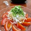 Superlittleboo's cooksnap of when they made 簡単！トマトと玉ねぎのスライスサラダ.