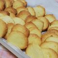こもも亭's cooksnap of when they made 卵白消費☆新食感ザラメクッキー.