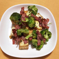 水玉ぱじゃま's cooksnap of when they made ブロッコリとベーコンと厚揚げの黒胡椒炒め.