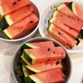 よち・ちーのすけママ's cooksnap of when they made 手も口も汚れない！簡単スイカの切り方♪.