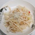ゆりYO船長's cooksnap of when they made 梅でサッパリ☆新玉ねぎの梅おかか和え♡.