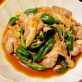 t0mt0mt0m's cooksnap of when they made 鶏肉とピーマンとしめじのオイスターソース.