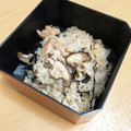 ★ぴよぴよ501★'s cooksnap of when they made 炊き込みごはん。鶏とひじき.