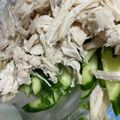 kinkinsan's cooksnap of when they made きゅうりと蒸し鶏の胡麻ドレ大葉サラダ.