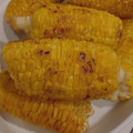 ♦︎くぅ〜こ♦︎'s cooksnap of when they made 簡単とうもろこしのバター醤油焼き.