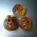 ウィッキ〜's cooksnap of when they made レーズン白餡饅頭.