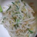 ☆ﾟみぃみぃ｡☆'s cooksnap of when they made 梅こぶ茶でさっぱり☆もやしのおひたし.
