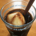 YUKIKI☆'s cooksnap of when they made おひとりさまのアイスコーヒーに雪見大福.