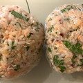 kabocha☆ひろ's cooksnap of when they made 隠し味でグンと旨い！鮭マヨおにぎり.