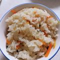 よっちゃん★☆★'s cooksnap of when they made お吸い物の素で！褒められ絶品炊き込みご飯.