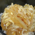 まゆみきママ's cooksnap of when they made 卵とたまねぎで　玉子丼　親子丼風玉玉丼.