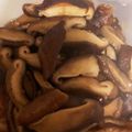 TSUKURUBE's cooksnap of when they made 簡単、しいたけと人参の煮物.