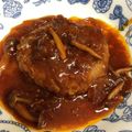USACO66's cooksnap of when they made 煮込みハンバーグ【改良版】.