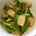 さおりん@料理特訓中's cooksnap of when they made 簡単！ピーマンとエリンギの甘酢✩.