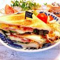 gomapon's cooksnap of when they made とろ〜りチーズとベーコンのオムレツサンド.