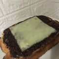 ユカtoマオマオ's cooksnap of when they made 簡単☆チョコとチーズのトースト☆.