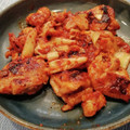 tkiriba's cooksnap of when they made 鶏もも肉の塩麹漬けの本技 凄旨キムチ炒め.