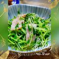 SoMiNemama's cooksnap of when they made 豆苗とベーコンの塩にんにく炒め.