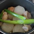 クックVYELIV☆'s cooksnap of when they made 冷凍大根で手羽元の煮込み.