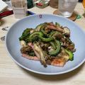 さらまんマルシェ's cooksnap of when they made ゴーヤとエリンギベーコンのバター醤油炒め.