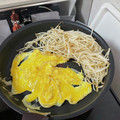 ずぼら伝説's cooksnap of when they made もやしの卵炒め.