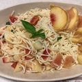 ★ほぺのすけ★'s cooksnap of when they made 桃とトマトと生ハムの冷製パスタ.