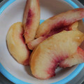 モコ０８０５'s cooksnap of when they made てぃんさんちの桃のむき方！.