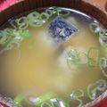taraking's cooksnap of when they made 家事ヤロウ「サバ缶あら汁」.