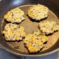 あいりんりんりんりん's cooksnap of when they made 離乳食 中期手づかみ豆腐ハンバーグ.