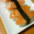 ぐっち622's cooksnap of when they made 魚肉ソーセージでスパム風おむすび♡.