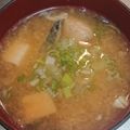 precious☆'s cooksnap of when they made 家事ヤロウ「サバ缶あら汁」.