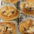 ココ0118's cooksnap of when they made レーズン＊チーズ・クリームパン♪.