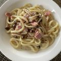 chefmiki's cooksnap of when they made シメジとウインナーのカルボナーラ風うどん.