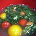 やぎえ's cooksnap of when they made モロヘイヤとトマトのにんにくスープ.