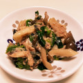 ☆かおりﾝｺﾞ☆'s cooksnap of when they made サバ缶入りほうれん草としめじのバター炒め.