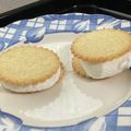 すえごん's cooksnap of when they made マシュマロサンド☆レンチン10秒.