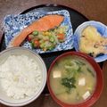 うさこママ★'s cooksnap of when they made 洗うの楽！フライパンで鮭のムニエル！.