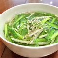 Superlittleboo's cooksnap of when they made もやしとにらの中華スープ.
