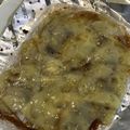 marere's cooksnap of when they made ライスペーパーでピザ.