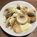 Yokchina's cooksnap of when they made ホワイトマッシュルームのサラダ.