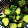 よっちゃん★☆★'s cooksnap of when they made 旨い！やみつききゅうり.