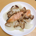 ★ぴよぴよ501★'s cooksnap of when they made 鮭ときのこのレンジ蒸し.